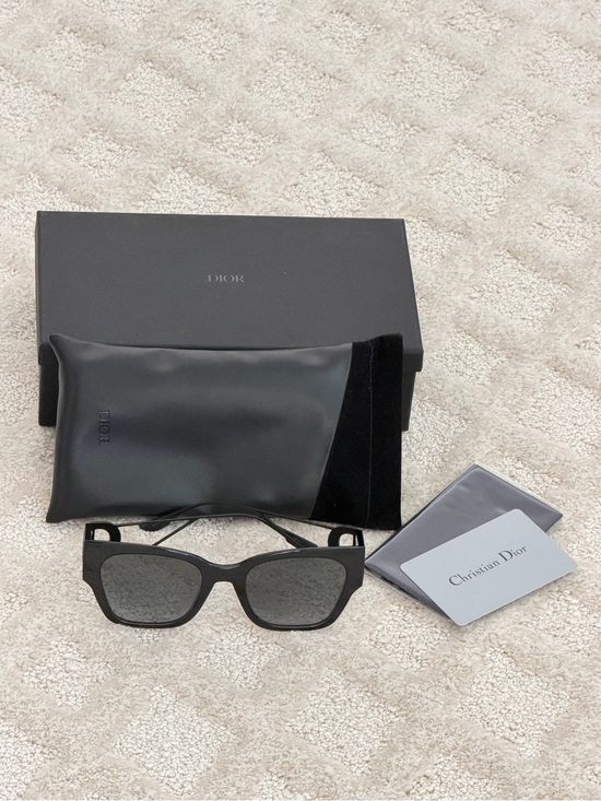 ?DIOR 30 Montaigne 1 Sunglasses main image 11